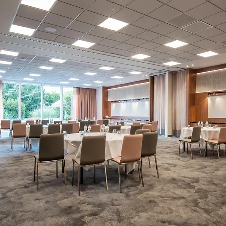 Hotel Brussels Airport By Ihg 4*