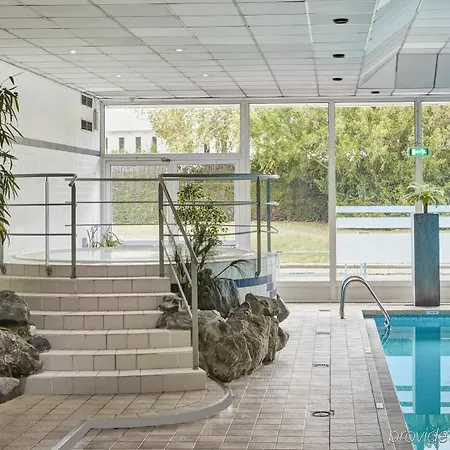 Hotel Brussels Airport By Ihg 4*
